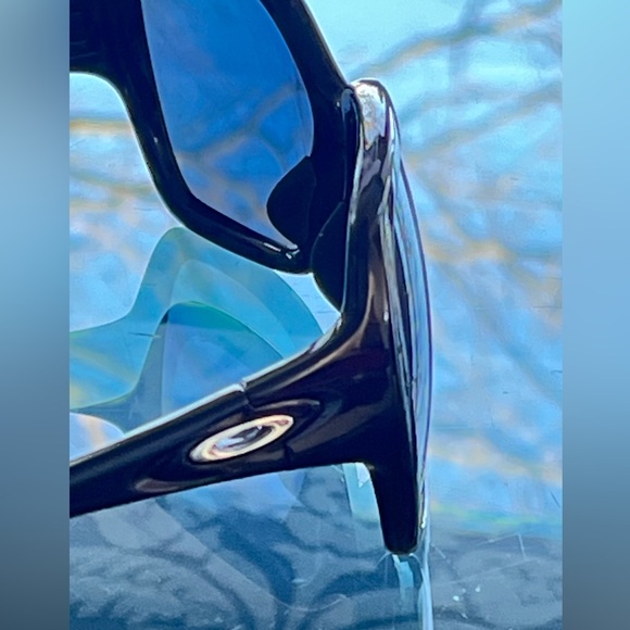 Oakley Black Sunglasses - Picture 4 of 6